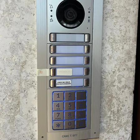 Mazzini Apartament *